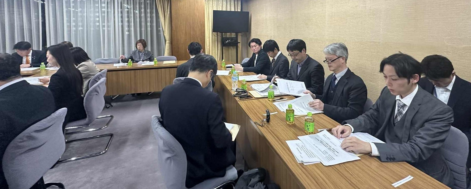 自由民主党の「予算・税制等に関する政策懇談会」に参加しました。